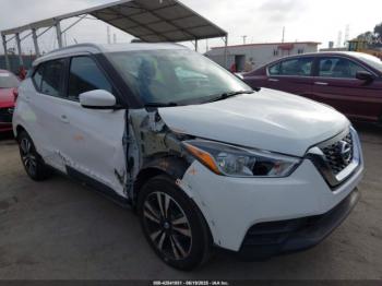  Salvage Nissan Kicks