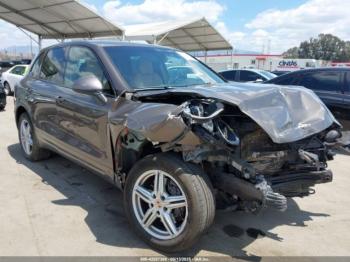  Salvage Porsche Cayenne