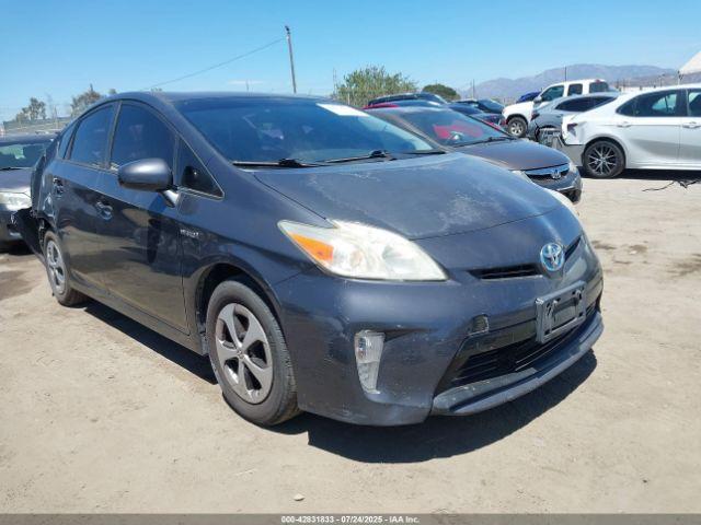  Salvage Toyota Prius