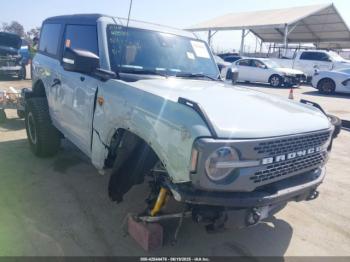  Salvage Ford Bronco