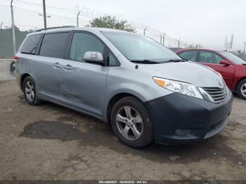  Salvage Toyota Sienna