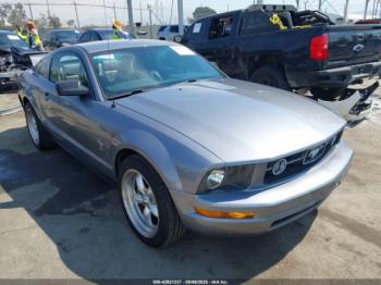  Salvage Ford Mustang