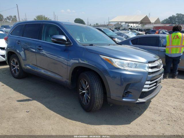  Salvage Toyota Highlander