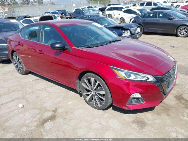 Salvage Nissan Altima