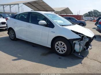  Salvage Toyota Prius