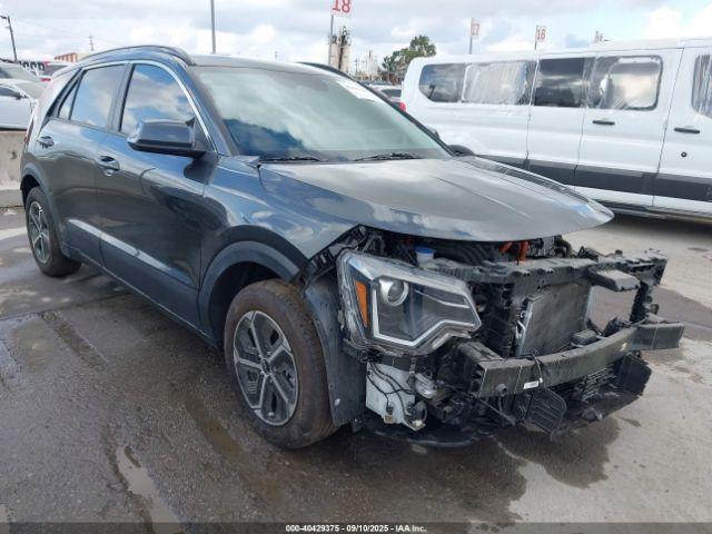  Salvage Kia Niro