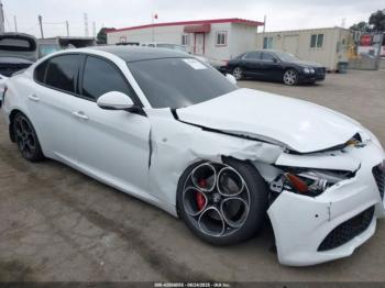  Salvage Alfa Romeo Giulia