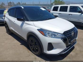  Salvage Nissan Kicks