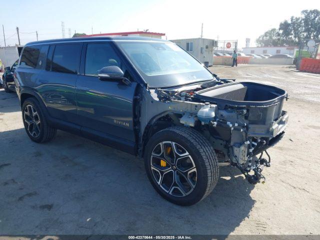  Salvage Rivian R1s