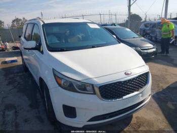  Salvage Kia Sedona