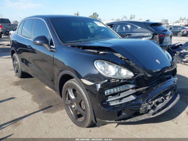  Salvage Porsche Cayenne