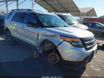 Salvage Ford Explorer