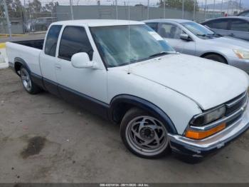  Salvage Chevrolet S-10
