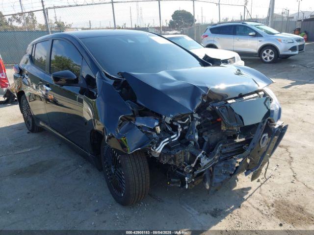  Salvage Nissan LEAF