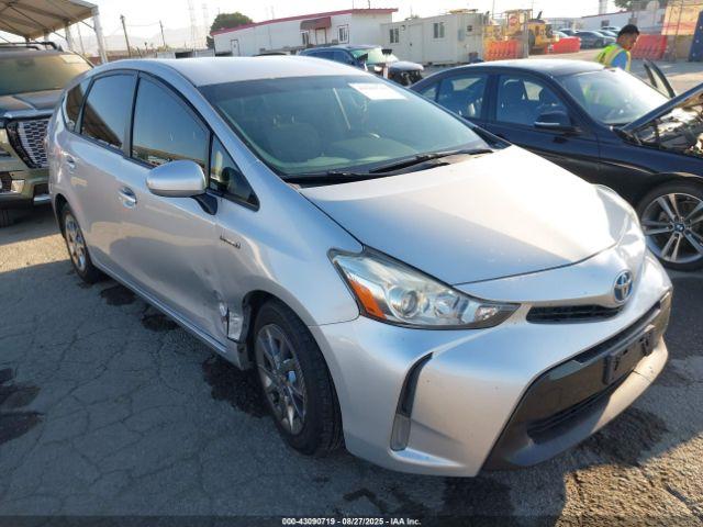  Salvage Toyota Prius v