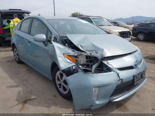  Salvage Toyota Prius