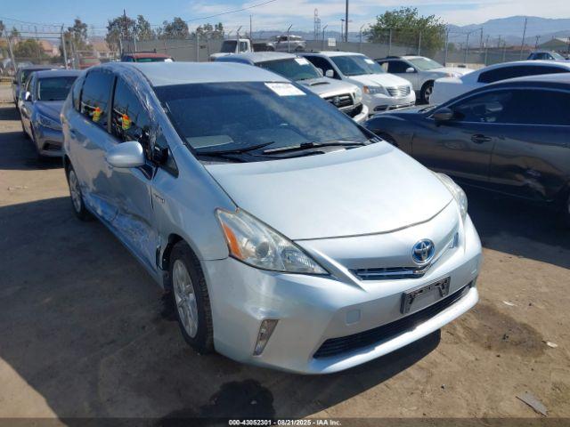  Salvage Toyota Prius v