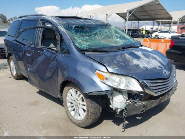 Salvage Toyota Sienna
