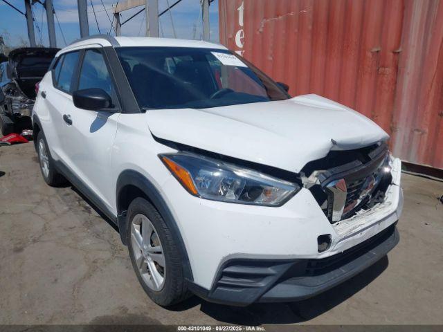  Salvage Nissan Kicks