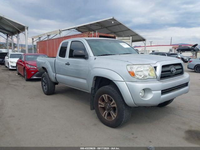  Salvage Toyota Tacoma