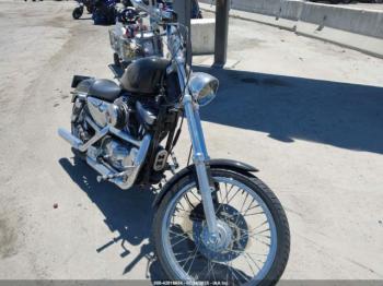  Salvage Harley-Davidson Xl883