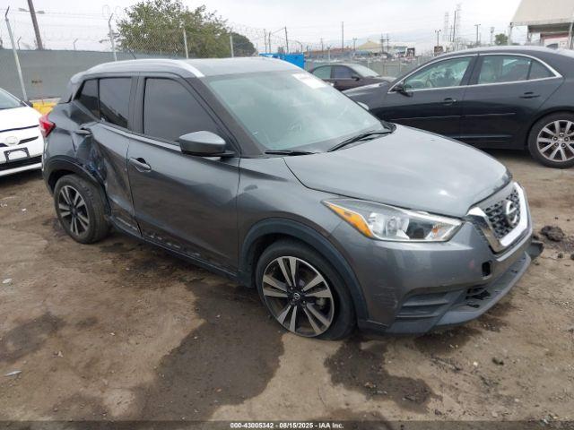  Salvage Nissan Kicks