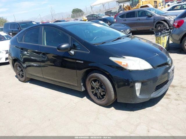  Salvage Toyota Prius