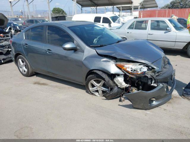  Salvage Mazda Mazda3
