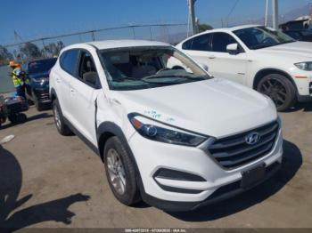  Salvage Hyundai TUCSON