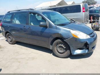  Salvage Toyota Sienna
