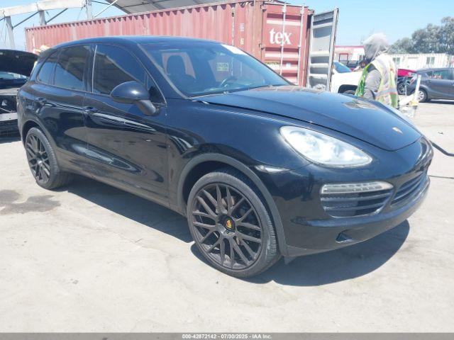  Salvage Porsche Cayenne