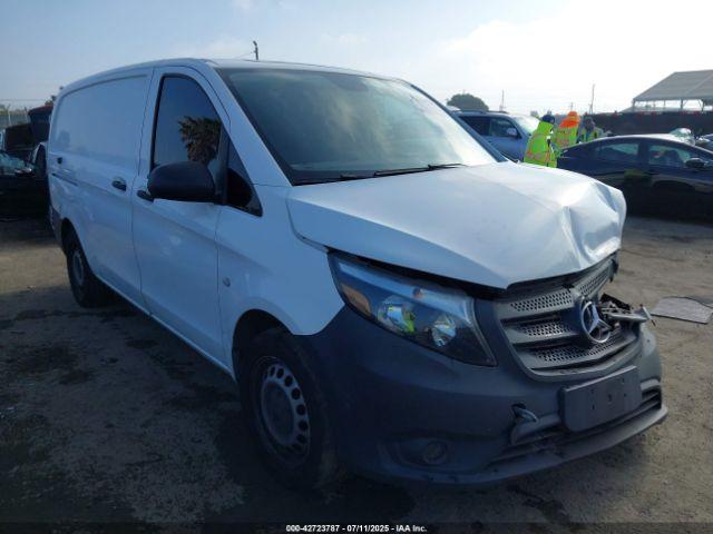  Salvage Mercedes-Benz Metris