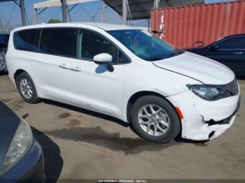  Salvage Chrysler Pacifica