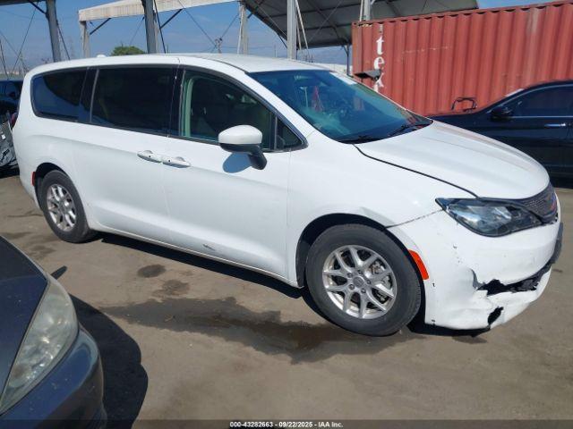  Salvage Chrysler Pacifica