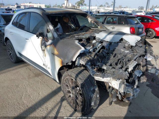  Salvage Porsche Macan