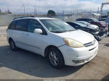  Salvage Toyota Sienna