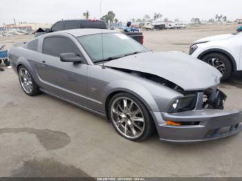  Salvage Ford Mustang