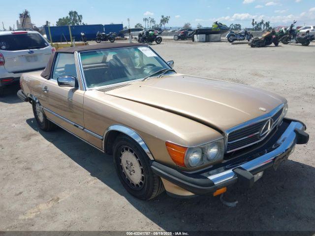  Salvage Mercedes-Benz 560