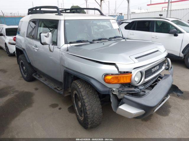  Salvage Toyota FJ Cruiser