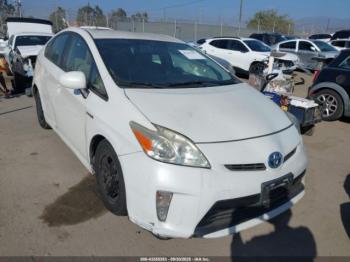  Salvage Toyota Prius