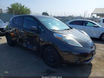  Salvage Nissan LEAF