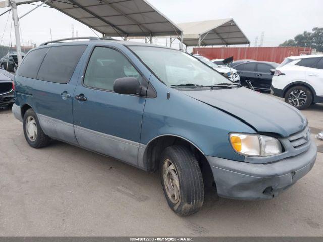  Salvage Toyota Sienna
