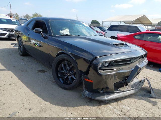  Salvage Dodge Challenger