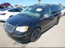 Chrysler Town & Country Limited Image 3