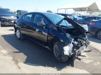  Salvage Nissan Versa