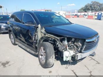  Salvage Toyota Highlander