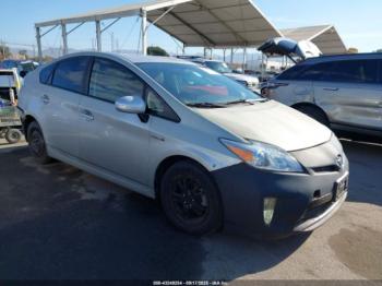  Salvage Toyota Prius