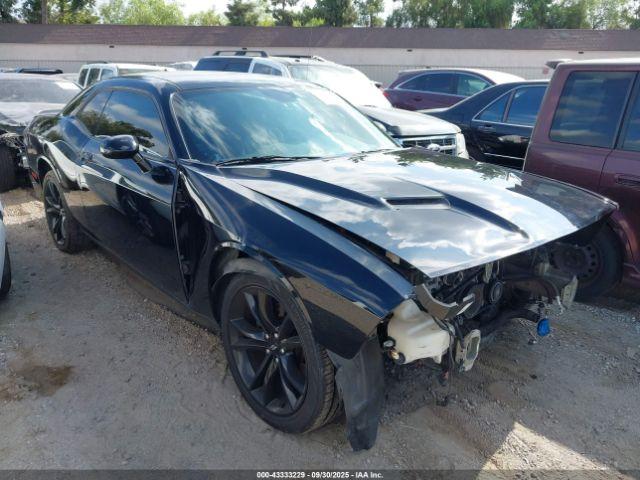  Salvage Dodge Challenger