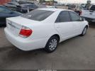 Toyota Camry Le Image 10
