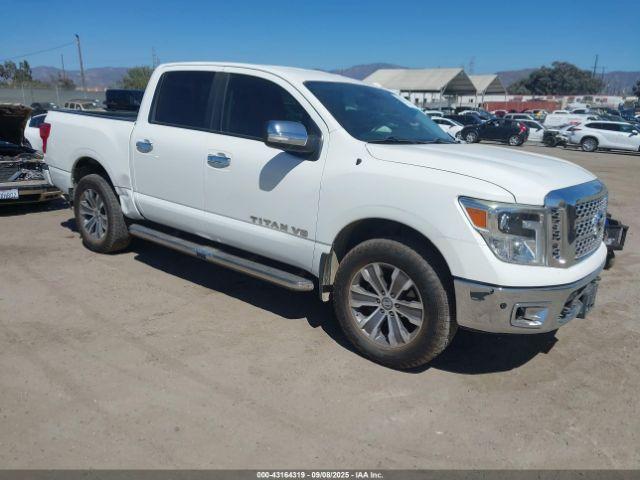  Salvage Nissan Titan